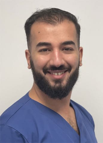 Tannlege, spesialist i endodonti Naweed Faizi ved Ullensaker Tannlegesenter
